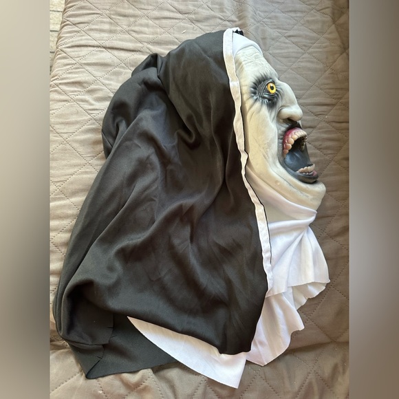 Halloween Mask Scary Nun Face mask - Picture 4 of 6